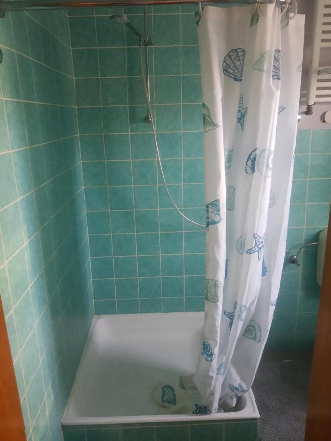 Gartenzimmer Mit Strassenbahn Zu Dom Und Messe ケルン エクステリア 写真